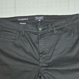 NWOT  NYDJ Womans  Black Billie Mini Boot Jeans Sz 14W